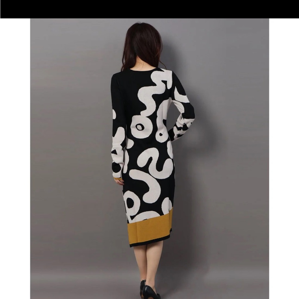 NWT - Medium Desigual Moremore Dress with Long Sleeves - Picture 4 of 10